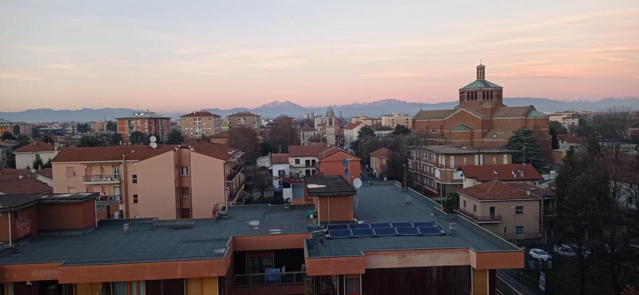 La Terrazza Su Monza Casa Vacanze Luaran gambar